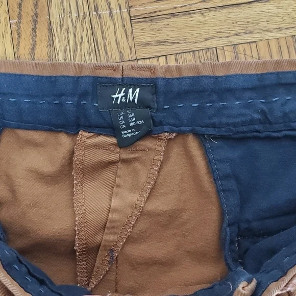 H & M Pants Brown Straight Leg Relaxed Fit Size 34 x 32 Chinos - Picture 3 of 7